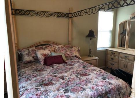 Queen Bedroom Furniture (6 pieces)
